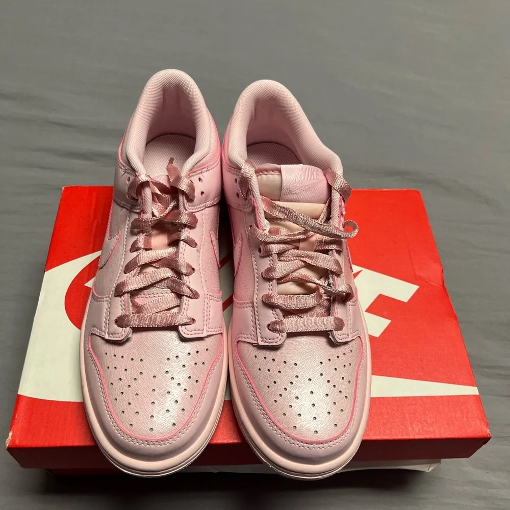 Pink Nike Dunk Low - Picture 4 of 7